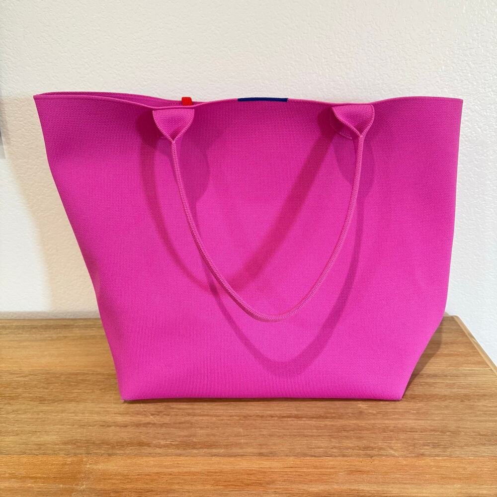 Rothy’s The Lightweight Tote Bag Ruby Grapefruit Bright Pink